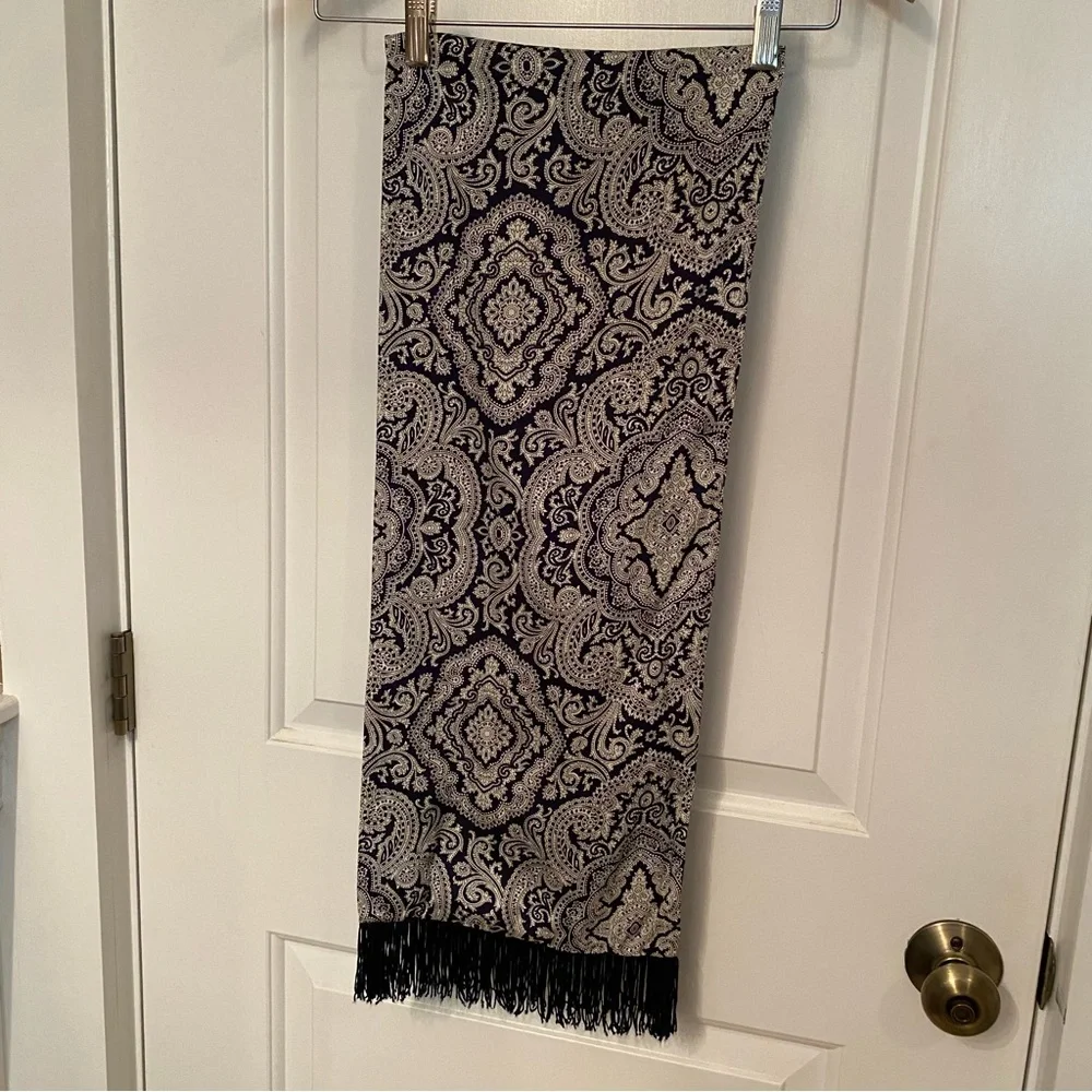 FISHER HILL SCARF BLUE WHITE PAISLEY LONG RECTANGLE FRINGE USA ACCESSORY